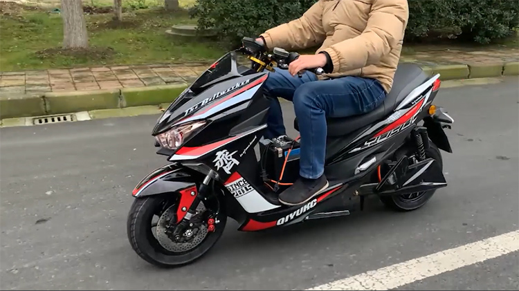 A070 12inch Electric Sports Motorbike 2700W 85km/H Speed Fast Electric Motorcycle Factory
