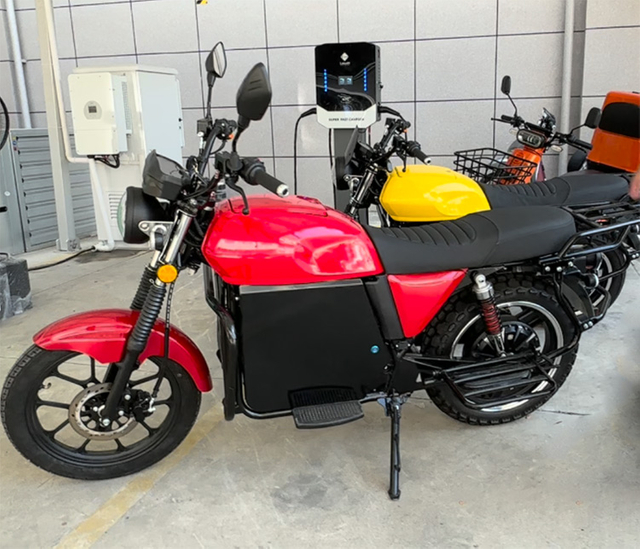 C006 17inch China Manufacturer Classic Electric Motorcycle 3000W 75km/H Fast Speed Electric Motorbike