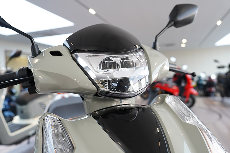 A186 12inch 1100/1300W 60km/H Speed Factory Direct Electric Scooter Electric Moped 