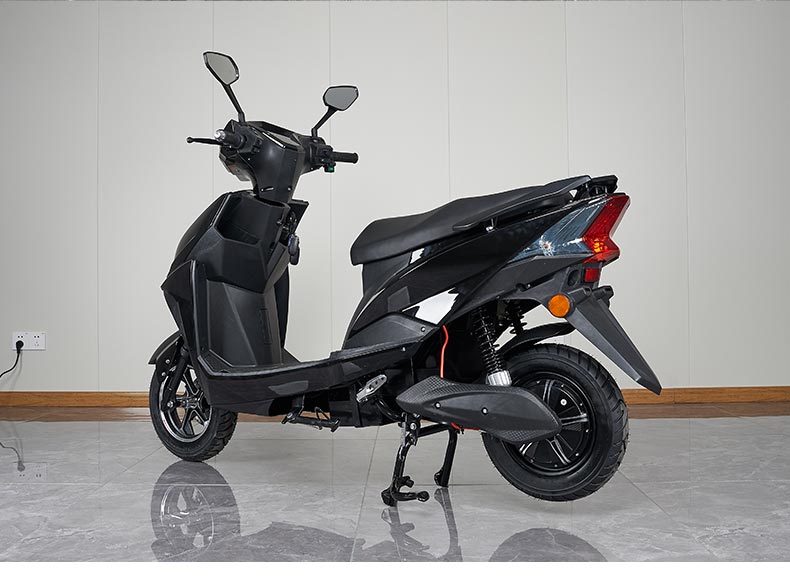 A013 10inch 600/800W 50km/H Speed Chinese Electric Moped