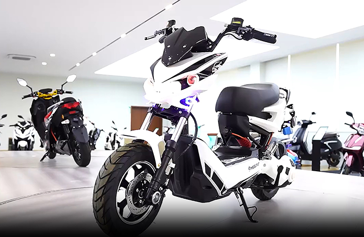 A160 10 Inch 600W 800W 55km/H Max Speed Scooter Electric Motorcycle for Adult